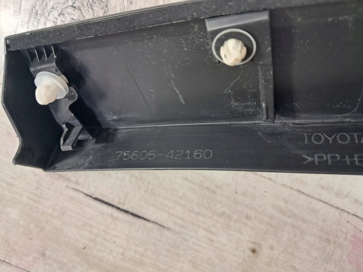 TOYOTA RAV4 V MOULURE GARDE-BOUE DROIT ARRIÈRE ARRIÈRE 75605-42160