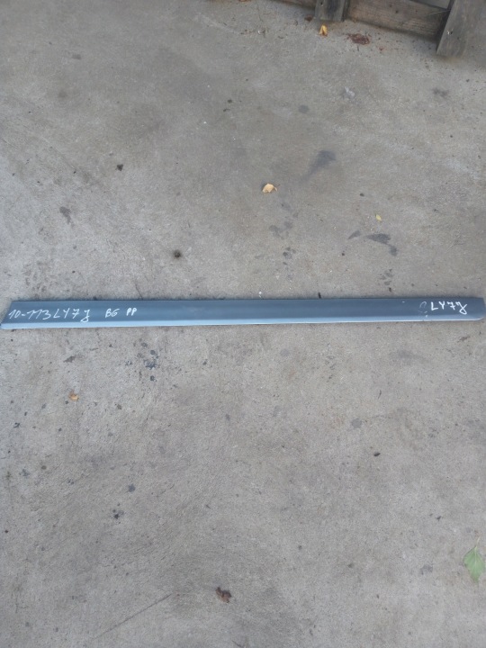 AUDI A4 B6 MOULURE INFÉRIEURE PORTES DROIT AVANT COULEUR LY7J ORIGINAL 10-113
