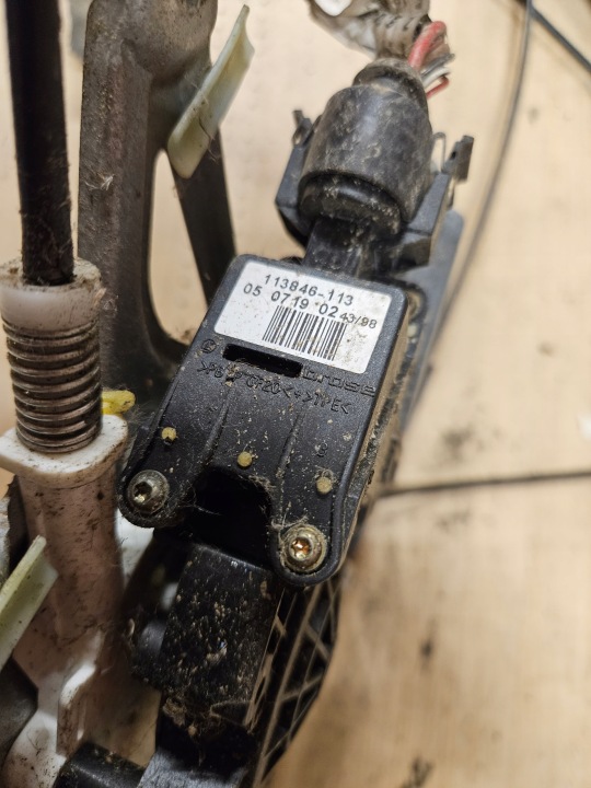 AUDI A4 B5 ÉLÉVATEUR VITRES GAUCHE AVANT AVANT
