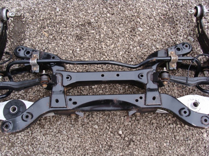 POUTRE AXE ARRIÈRE OPEL INSIGNIA A TRANSMISSION AVANT REAL PHOTO