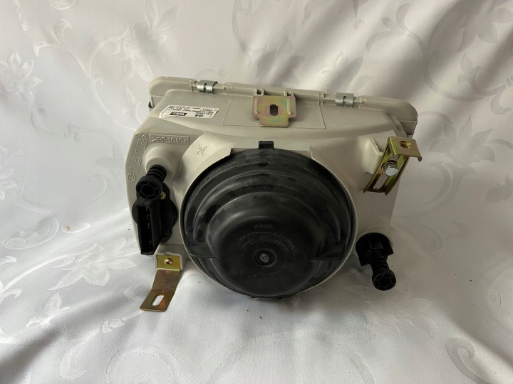 PROJECTEUR VALEO DROIT FORD SIERRA 82-92 ORIGINAL