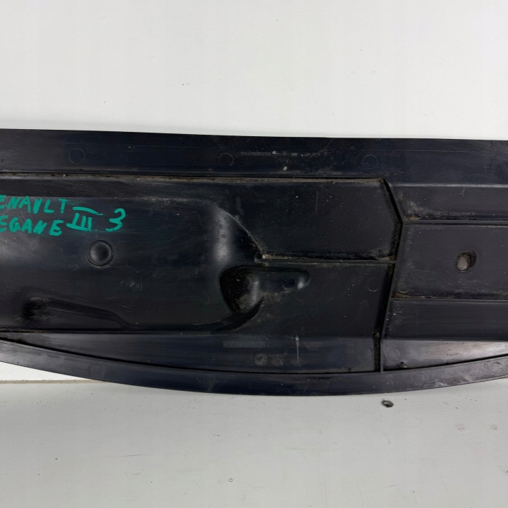 PROTECTION PANNEAU AVANT SUPÉRIEURE RADIATEURS RENAULT MEGANE III 3 OE 214760021R