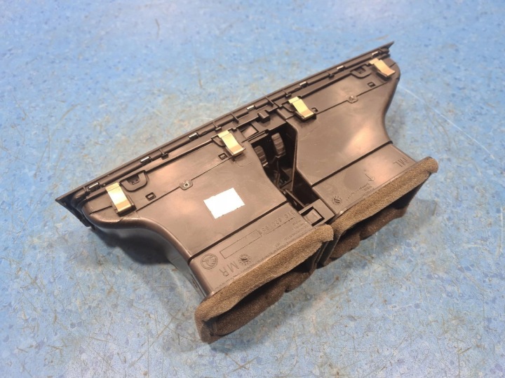 SKODA SUPERB II GRILLES CONDUIT D'AIR AIR 3T0820951A