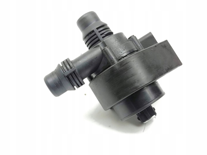 BMW 5 E60 E61 SUPPLÉMENTAIRE POMPE À EAU 2006 6917700