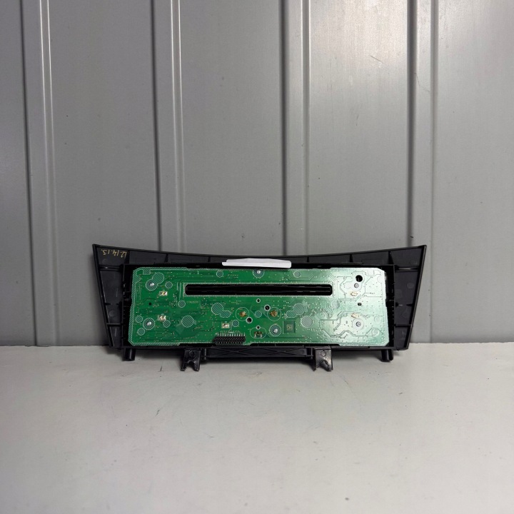 RADIO LECTEUR CD GPS MERCEDES C W204 LIFT OE ORIGINAL A2049003211