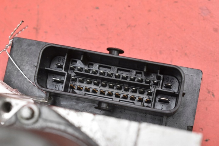 POMPE ABS 9663887780 CITROEN C5 II X7 III 2.0 HDI 140 KM 08-17