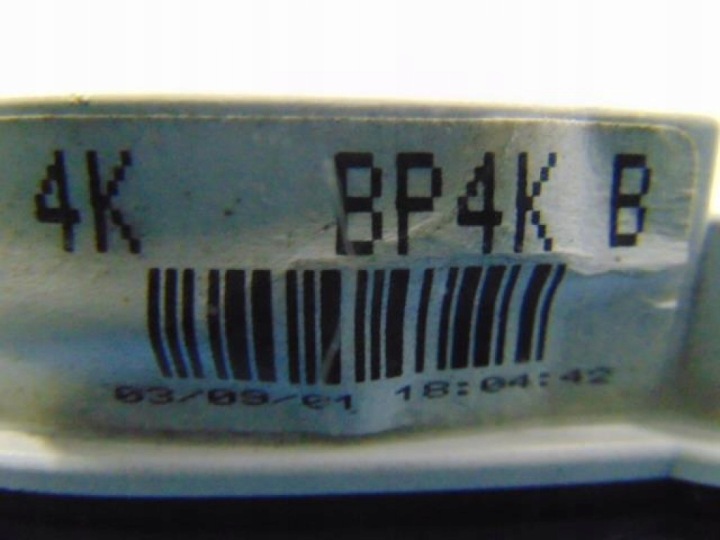 MAZDA 3I COMPTEUR 4KBP4KB