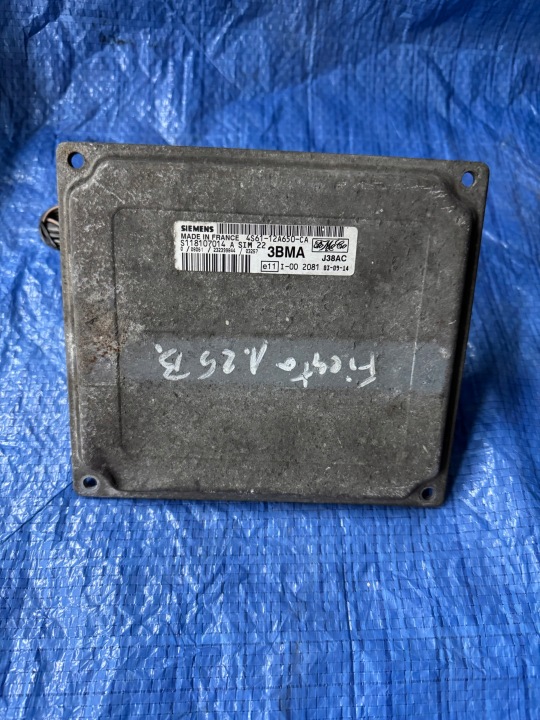 ORDINATEUR CONTRÔLEUR FORD FIESTA 4S61-12A650-CA S118107014