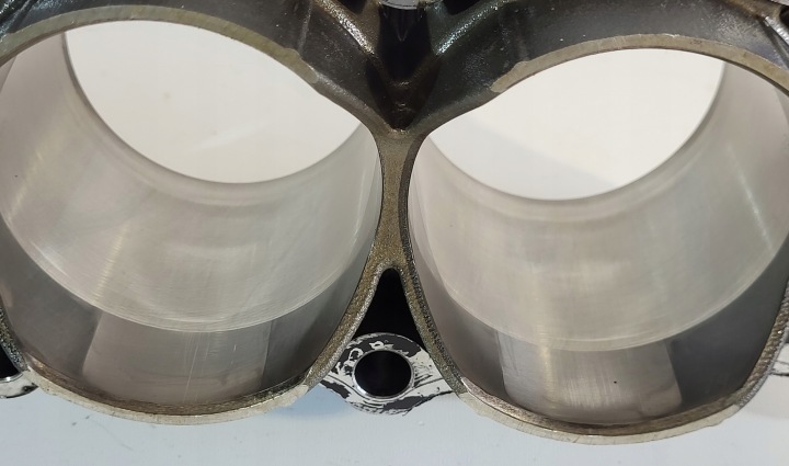 PISTONS AVEC TLOKAMI YAMAHA FZ1 FAZER 2006-2015R R1 RN12