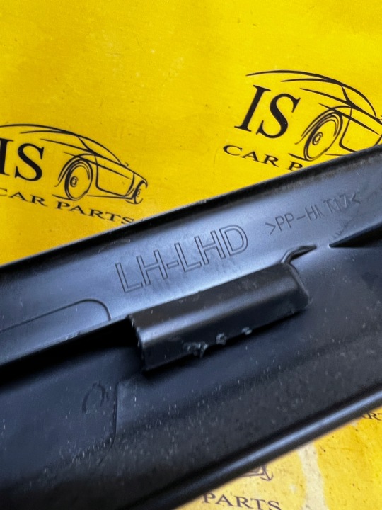 MOULURE PROTECTION MONTANTS SEUIL GAUCHE AVANT MERCEDES E-KLASA W213