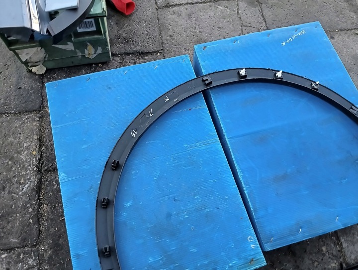 VW T-ROC MOULURE REVÊTEMENT GARDE-BOUE AVANT AVANT DROITE 2GA854732D