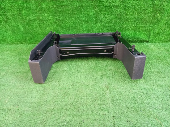 VW TOURAN I 03-06 CHÂSSIS FIXATION SUPPORT SIÈGES BOÎTE À GANTS CAPUCHONS BOULONS