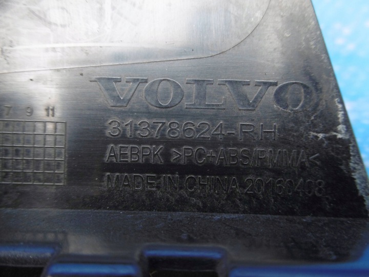 VOLVO S90 II MOULURE MONTANTS B DROIT AVANT 31378624