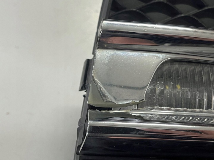 GRILLE PHARES ANTIBROUILLARD LED FJD MERCEDES ML W166 AMG DROITE A2049065501 793.