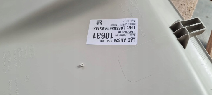Q3 83A PROTECTION BRODERIE DOSSIER SIÈGES AVEC GRILLE 83A881969 4K0881969