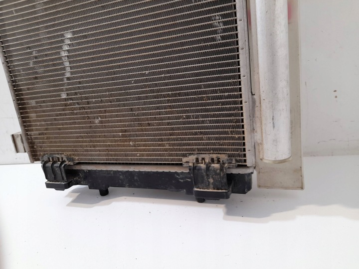 TOYOTA AYGO X 1,0 VTI RADIATEUR VENTILATEUR 4221753583 88450-0H030A (CH36)