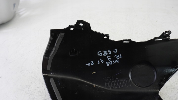 G589 YAMAHA MT-09 MT09 TRACER 9 GT 21- CÔTÉ DÉFLECTEUR D'AIR RÉSERVOIR B5U-24129-00