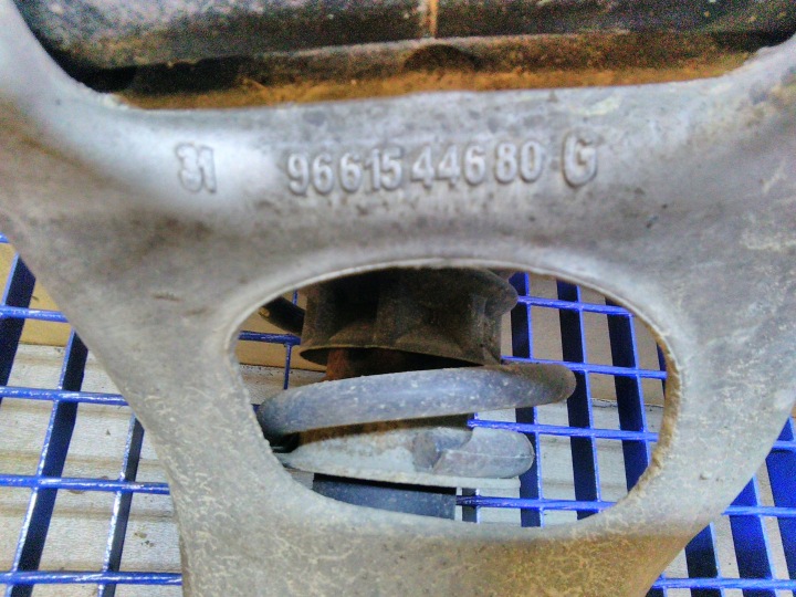 PEUGEOT 407 1.8B AMORTISSEUR MCPHERSON GAUCHE AVANT