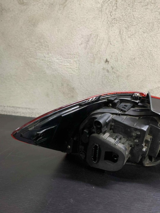 SEAT IBIZA V 17- PHARE ARRIÈRE DROITE 6F0945096D OEM EN TRÈS BON ÉTAT