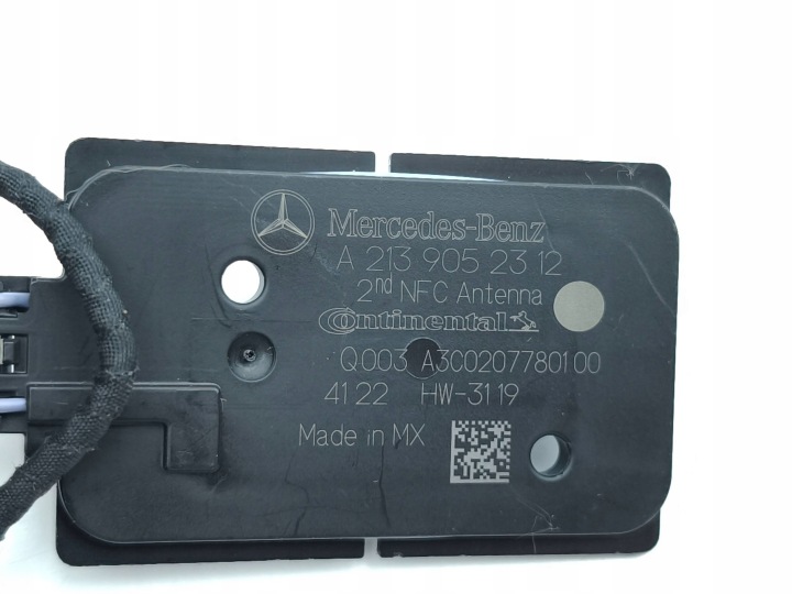 MERCEDES-BENZ EQE V295 2022 ANTENNE GPS GOUPILLE A2139052312