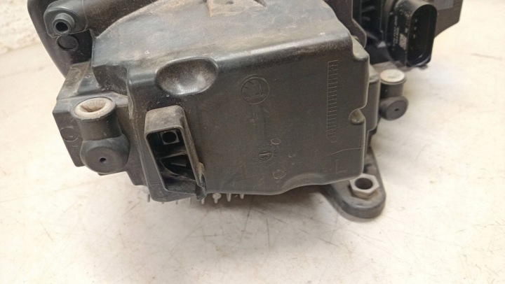 2019 SKODA OCTAVIA MK3 (5E) PROJECTEUR 5E2941015E