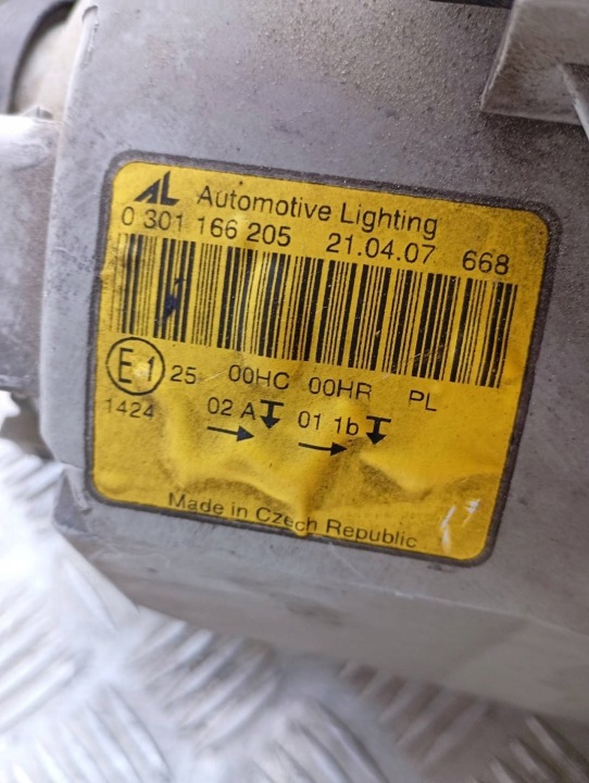 MERCEDES W203 LIFT 05- PHARE PROJECTEUR GAUCHE EUROPE