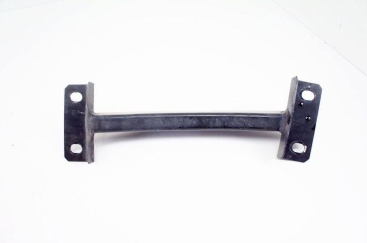 VA033+ MASERATI QUATTROPORTE VI SUPPORTS SUPPORTS COURROIE AVANT ENSEMBLE 2PCS