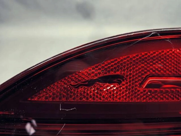 M17 JAGUAR I-PACE PHARE GAUCHE ARRIÈRE J9D3-13405-CB