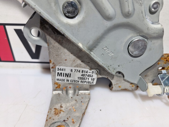 MINI COOPER R50 R52 R53 R55 R56 R57 R58 LEVIER FREINS MANUEL 6774814