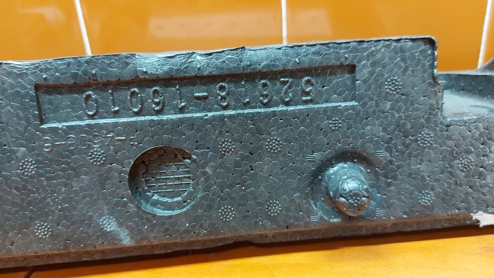 AMORTISSEUR POLYSTYRÈNE PARE-CHOCS AVANT TOYOTA COROLLA CROSS 21-