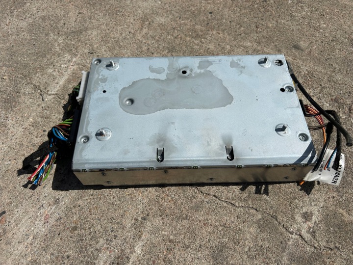 MERCEDES W221 AMPLIFICATEUR HARMAN A2218208789 PEWNY