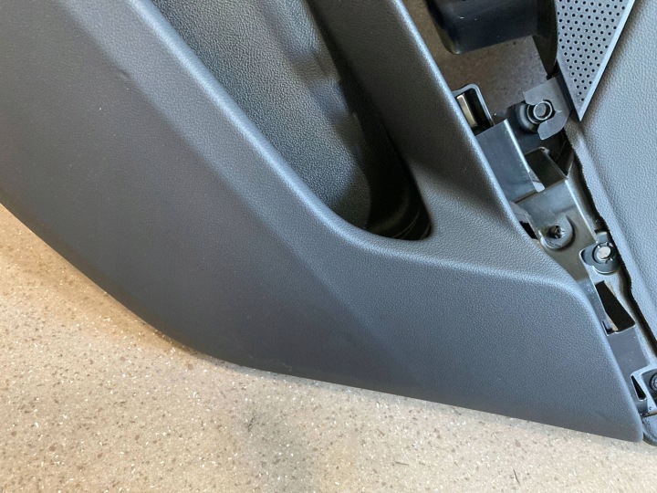 COLLECTEUR PORTES ARRIÈRE CÔTÉ DROITE BMW 4 G22 G23 G24 G26