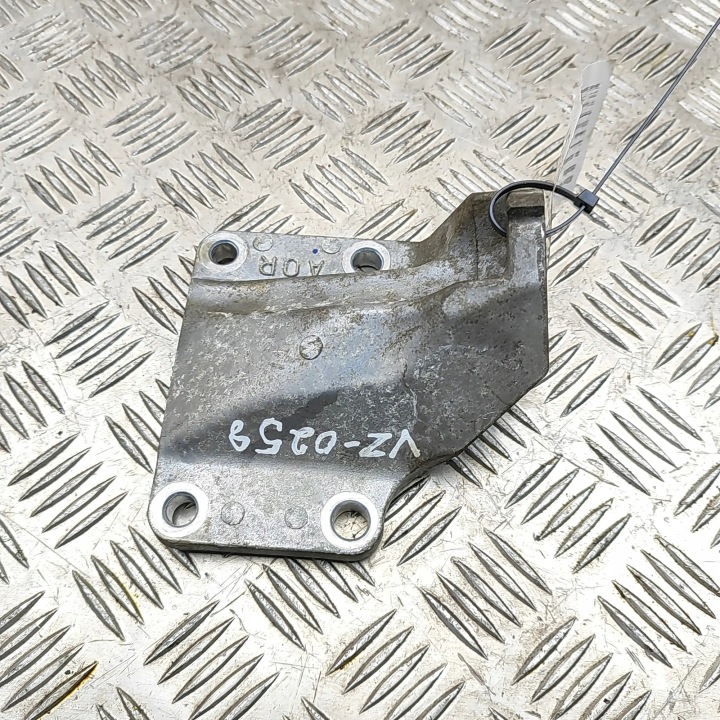 DROITE POIGNÉE MOTEUR INFINITI Q50 112324GA0A 34490465 3.5L 264KW 2014
