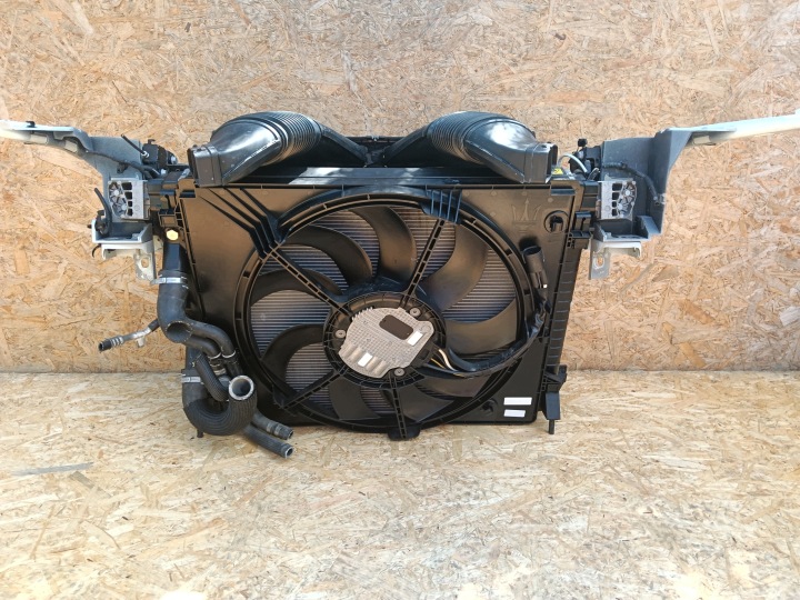 PANNEAU AVANT ENSEMBLE RADIATEURS VENTILATEUR JALOUSIE MASERATI LEVANTE