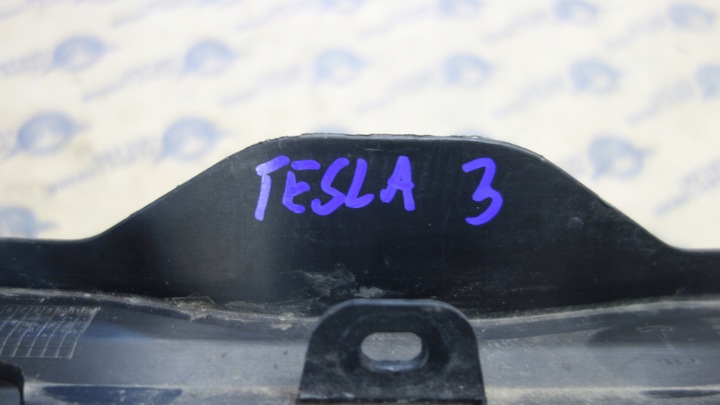 DEFLECTOR DE PARAGOLPES PARTE DELANTERA TESLA 3 