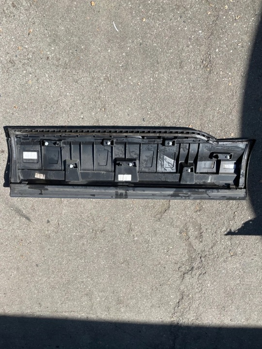 MOULURE SUR PORTES DROIT ARRIÈRE AUDI Q7 4M 4M0 4M0853970N