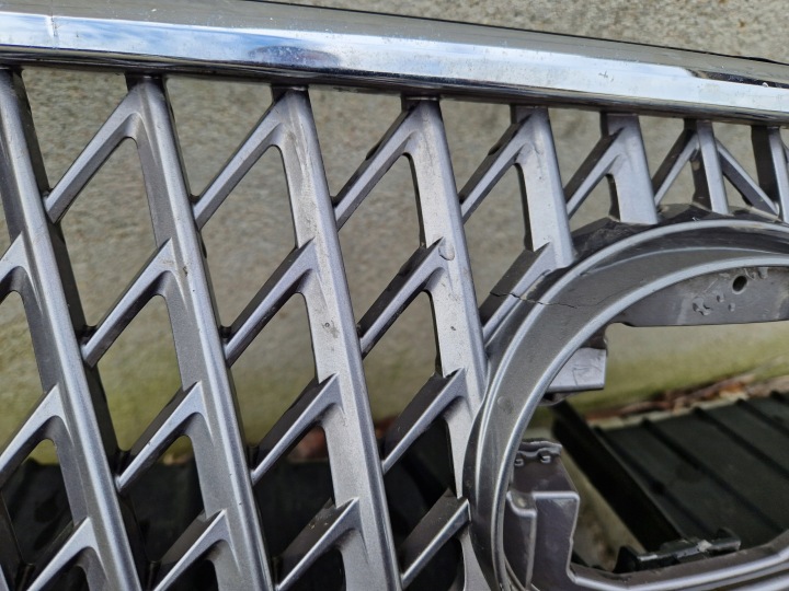 GRILLE CALANDRE LEXUS LS