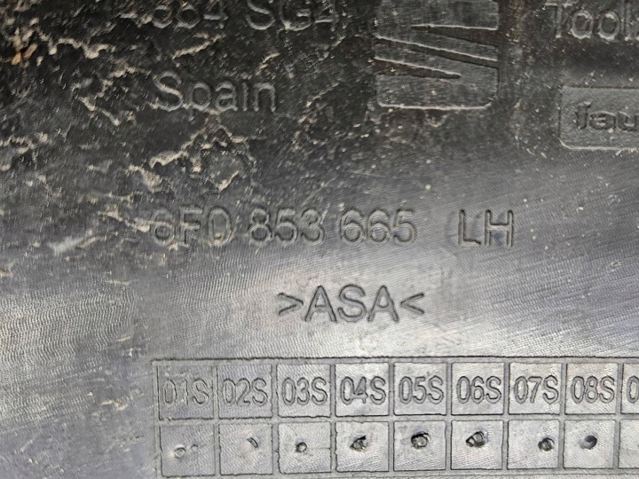 SEAT OE 6F0853665 GRILLE