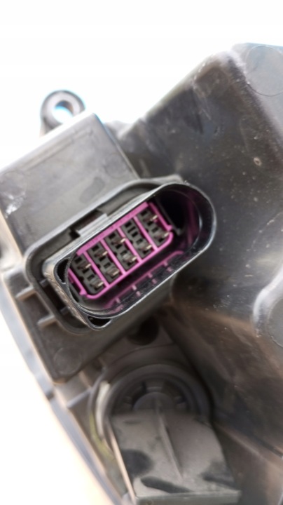 PHARE AVANT DROITE EUROPE 5C7941006H VOLKSWAGEN JETTA VI 6 2015-