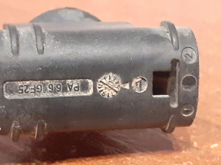 CAPTEUR TEMPÉRATURE GAZ D'ÉCHAPPEMENT MERCEDES-BENZ 8647 2010