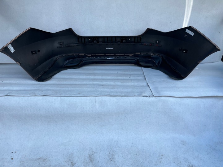 PARE-CHOCS ARRIÈRE MERCEDES CLA A118 A11888008601