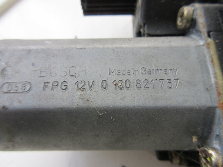 ÉLÉVATEUR DROIT FORD FOCUS 1 0130821757 XS4123200