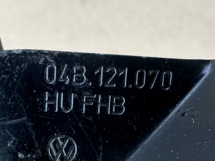 VW POLO 6C 1.4TDI CUS FIL EAU 04B121070 04B121070A