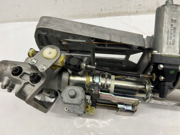 SUPPORT ÉLECTRIQUE COLONNE MERCEDES E-KLASA W212 A2124602416
