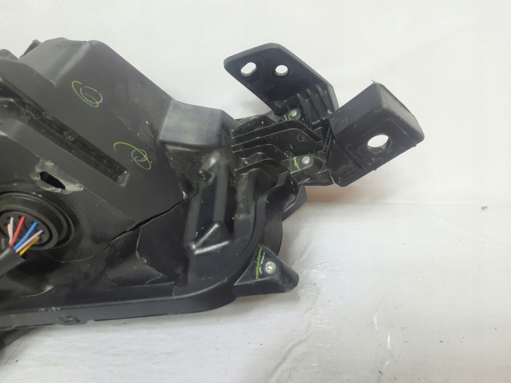 MAZDA CX30-19 PHARE GAUCHE AVANT 13 GOUPILLE ENDOMMAGÉE DGJ1-61040 USA