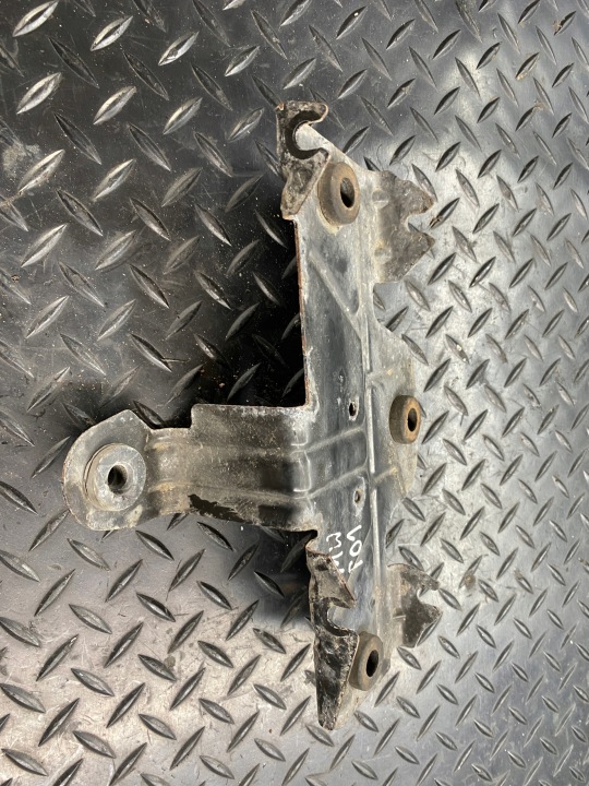 FIXATION MOTEUR MANUEL BMW 7 F01 6785426
