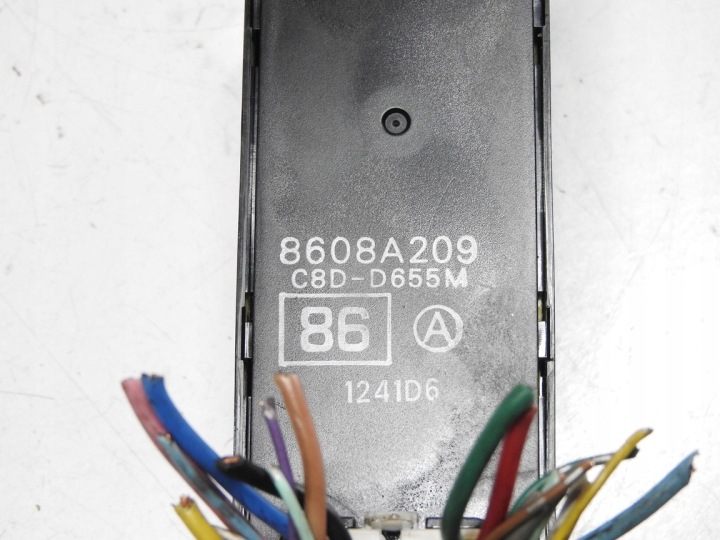 MITSUBISHI ASX I 10-12 COMMUTATEUR VITRE 8608A209