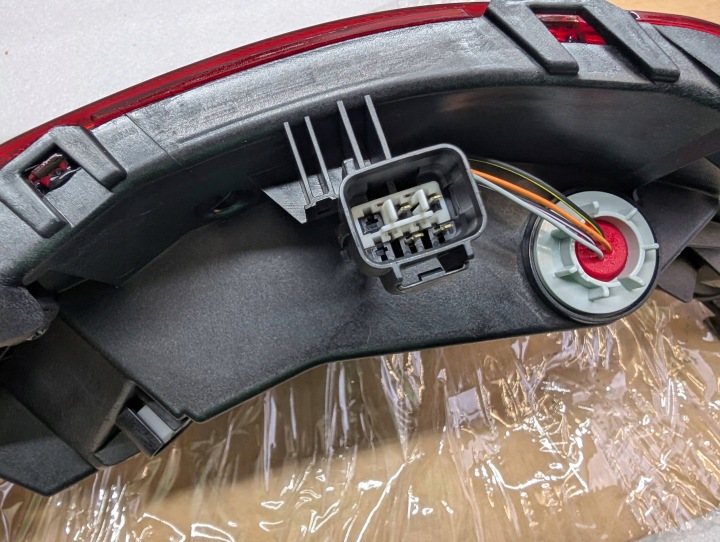 KIA NIRO II 2022- LED PHARE ARRIÈRE DROIT ARRIÈRE 92406-AT100 NEUF ORIGINAL