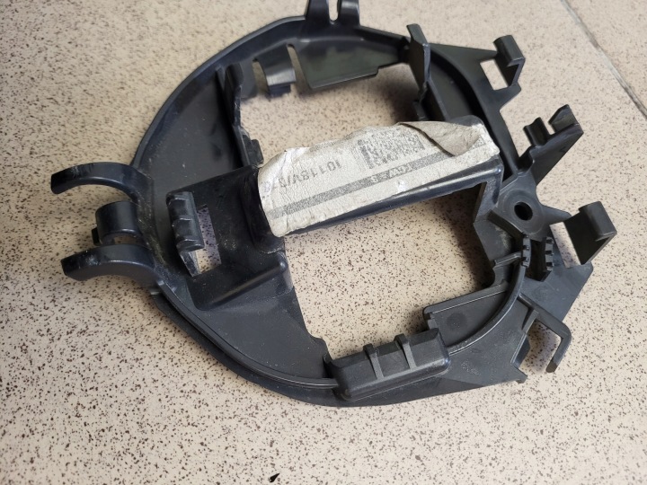 MERCEDES-BENZ W176 W246 FIXATION GLISSIÈRE POIGNÉE RADAR A2468880014