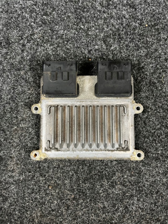 CONTRÔLEUR MOTEUR HYUNDAI SONATA V6 3,3 391103C720